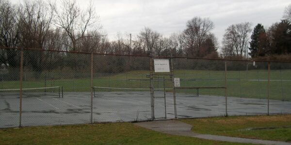 tennis court fence